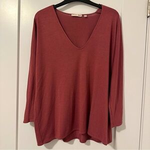 Wilfred Free Aritzia Raspberry Maroon Long Sleeve Flowy Top Size Small Women’s